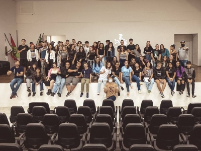 Palestra na EEB Monsenhor Vendelino Hobold sobre Grafite